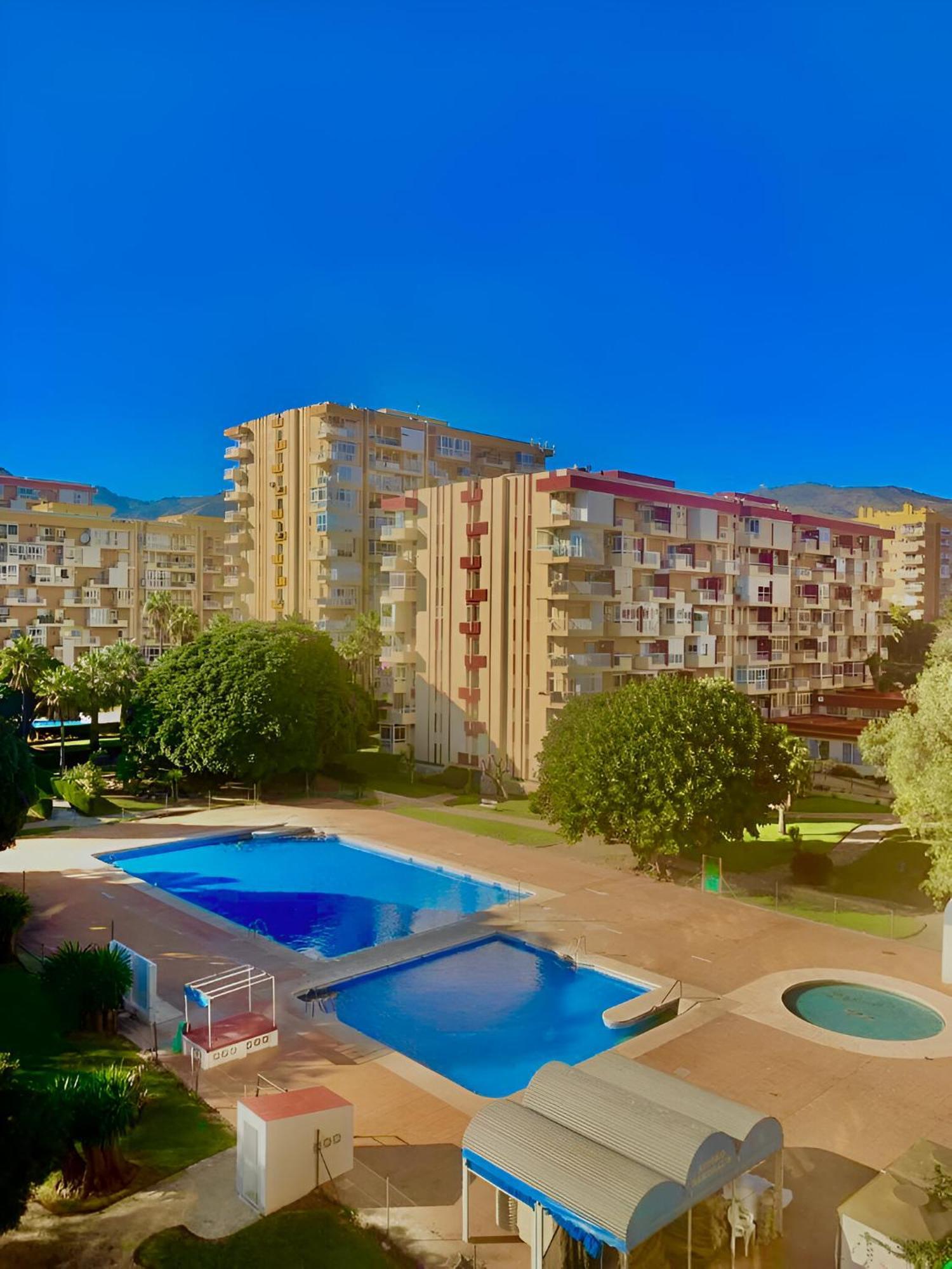 Luxury Suites Sunset Beach Benalmadena Exterior photo